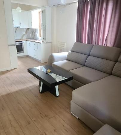 Brand New Apartment Gjirokastër Екстериор снимка